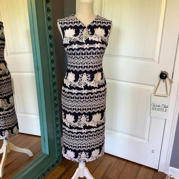 Elegant Navy and White Floral Midi Dress - Picture 1 of 7